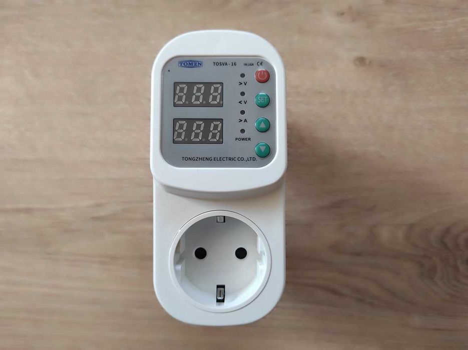 Реле контролю напруги в розетку TOMZN 16A TOSVA-16 захист перепадів