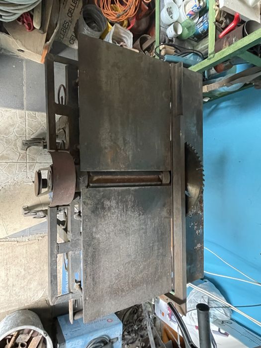 Деревообрабатывающий станок