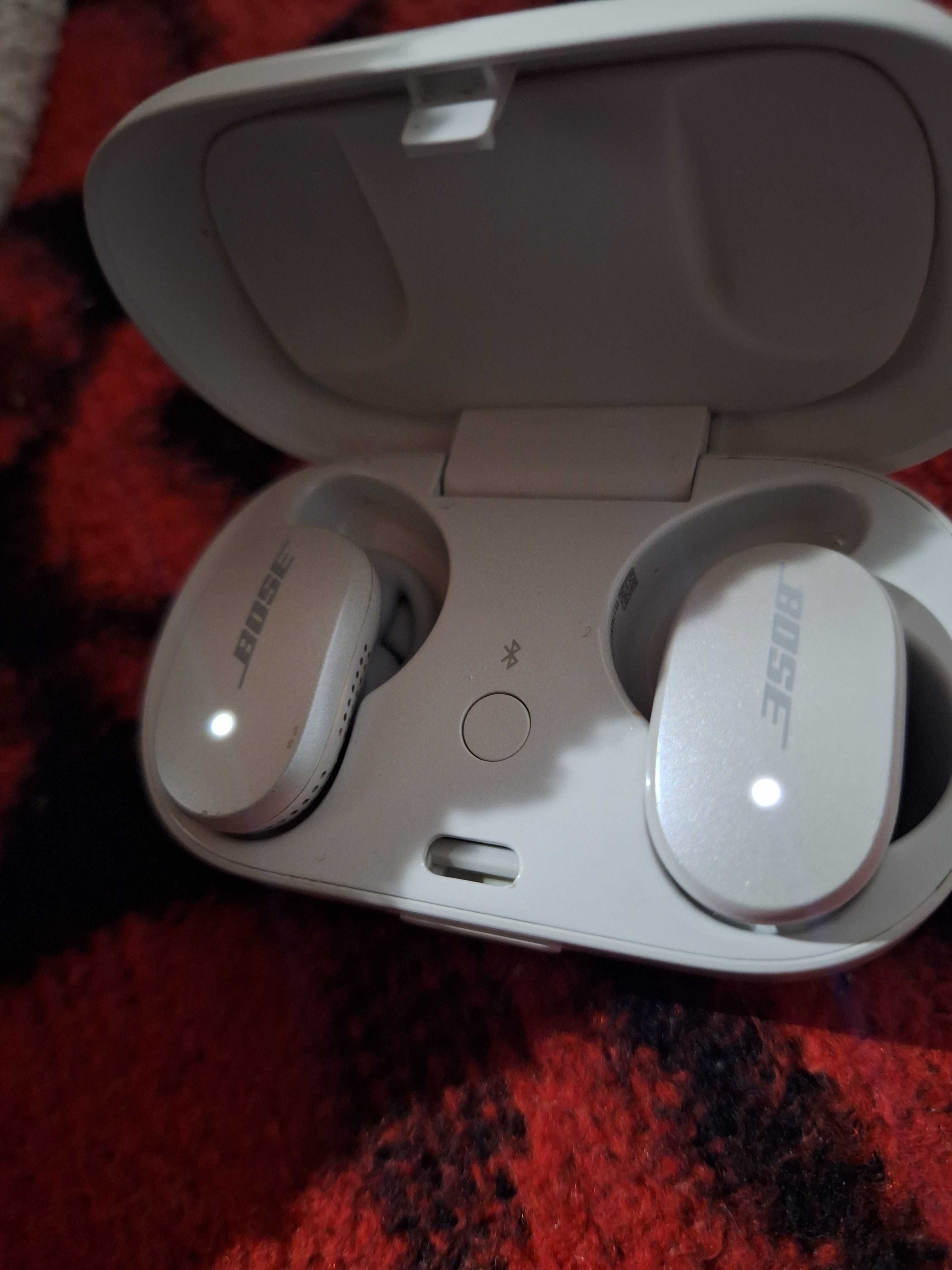 Bose qiute comfort with invoice and box