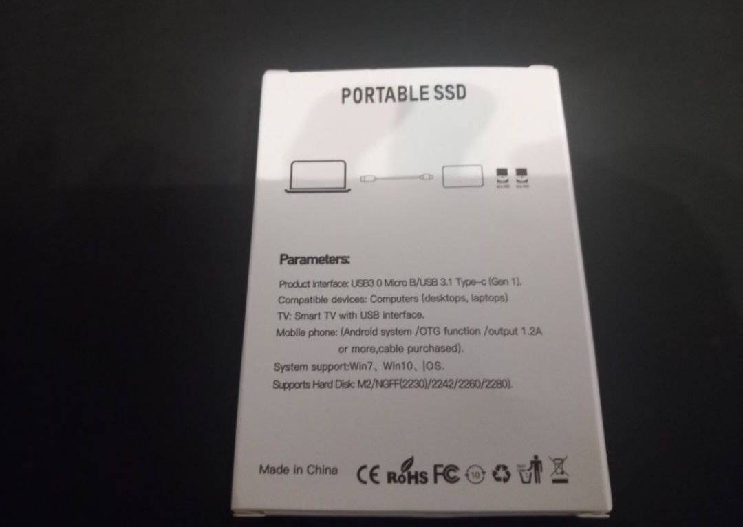 Dysk twardy zewnętrzny SSD 1 TB, USB 3.1 - Czerwony