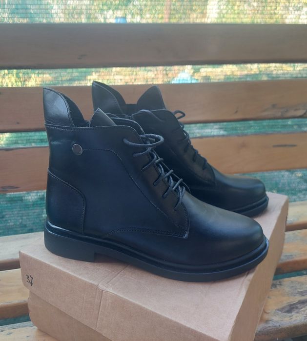 Черевики жіночі зимові 37р.