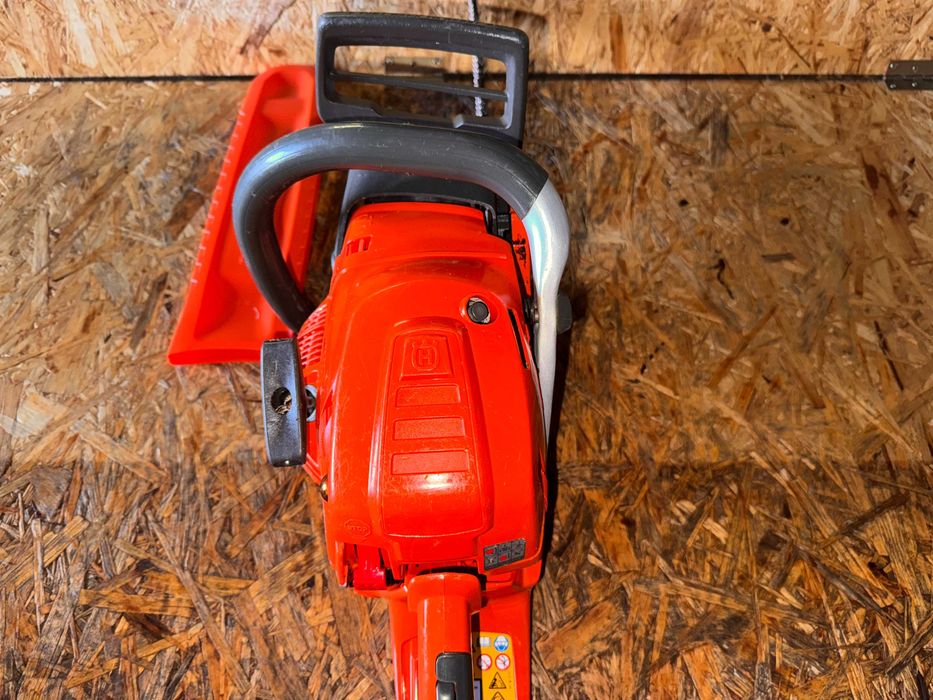 Piła pilarka spalinowa motorowa Husqvarna 555 !!!