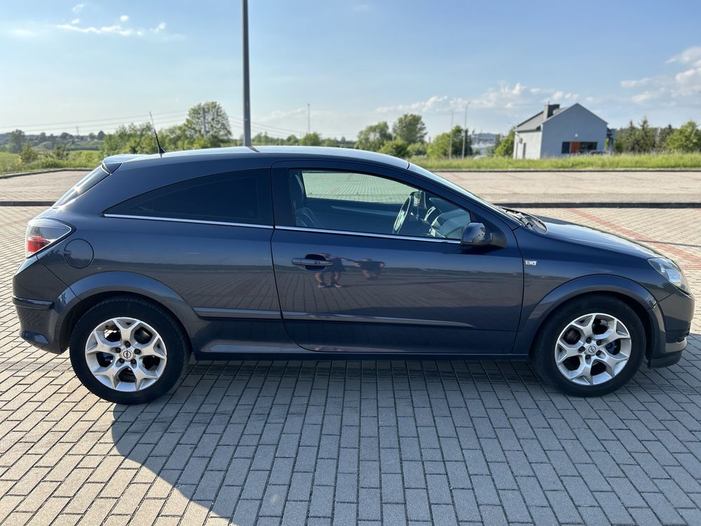 Opel Astra h GTC 1,7  2006r