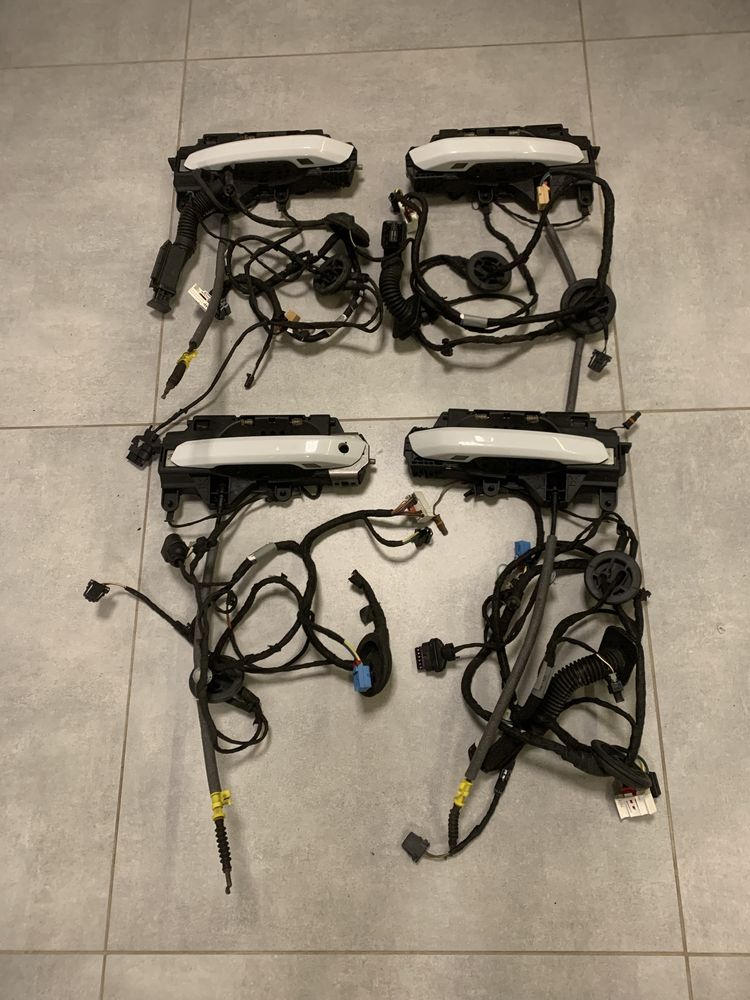 Klamki Audi A4 S4 B9 komplet led keyless podświetlane ambiente ls9r