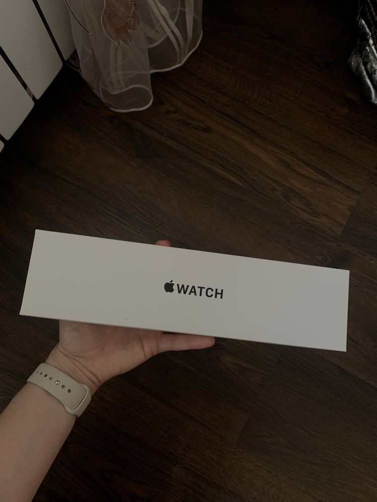 Apple Watch SE 40mm з гарантією, майже новий