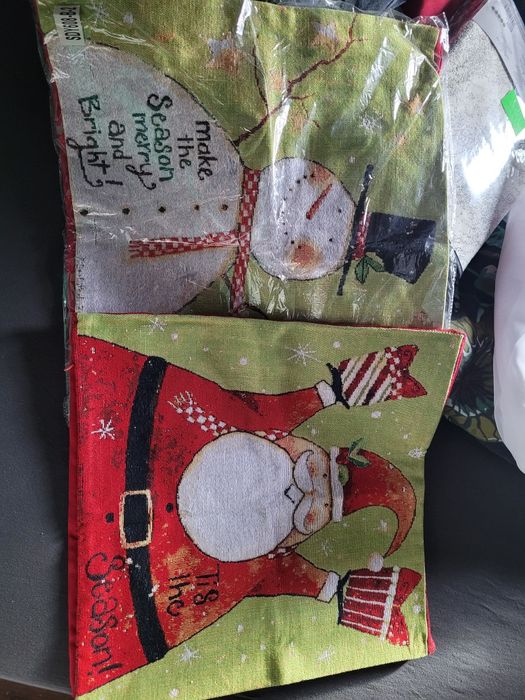 Poszewki na poduszki świąteczne  nowe 2szt