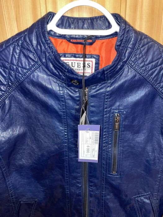 Нова куртка GUESS