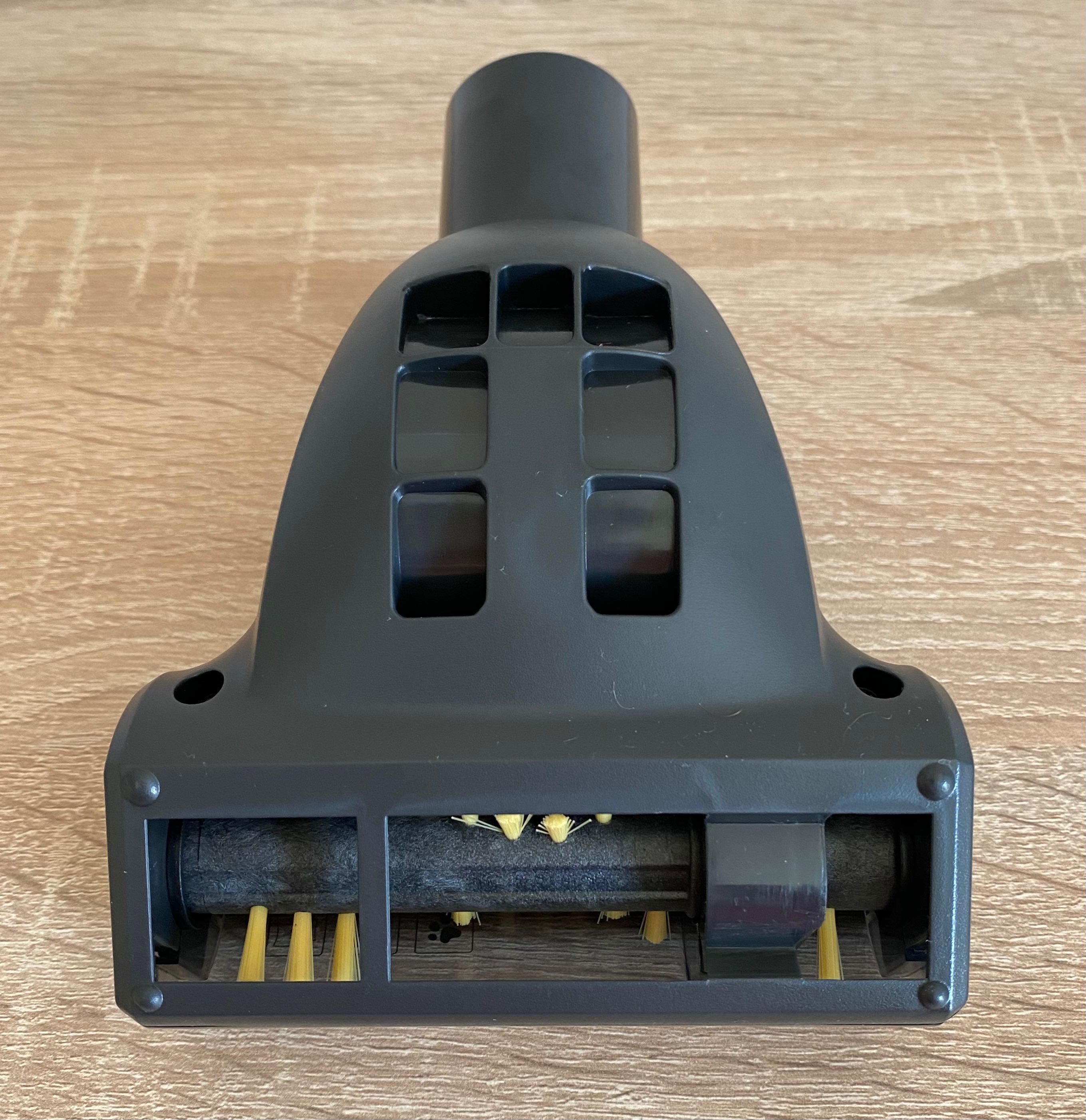 Nowa turboszczotka do odkurzacza Electrolux EEG44IGM
