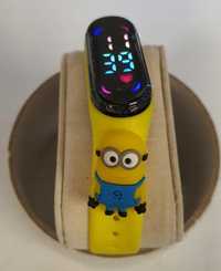 Zegarek Dziecięcy Led Elektroniczny Minionek Żółty Wodoodporny