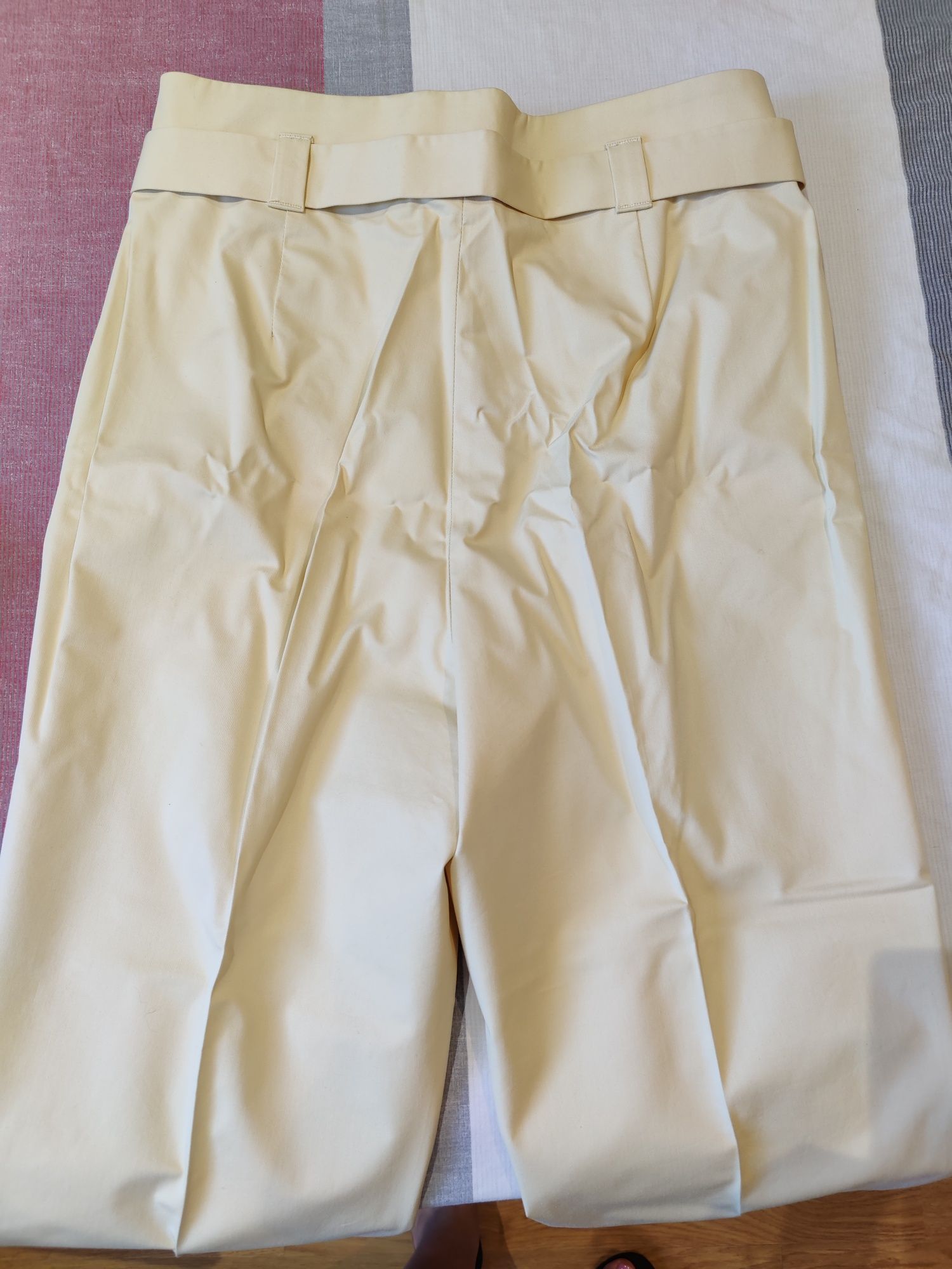 Calça bege Massimo Dutti