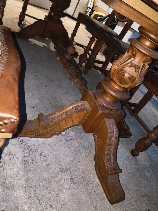 Mesa de sala com 7 cadeira