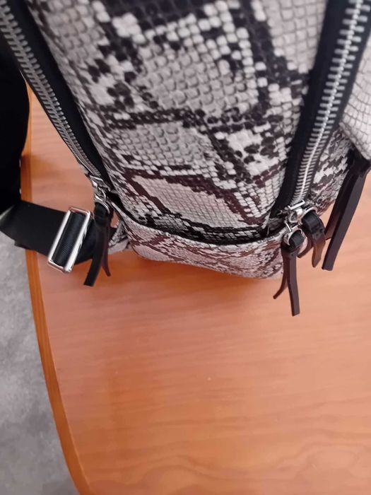 Mochila nova tamanho L Parfois