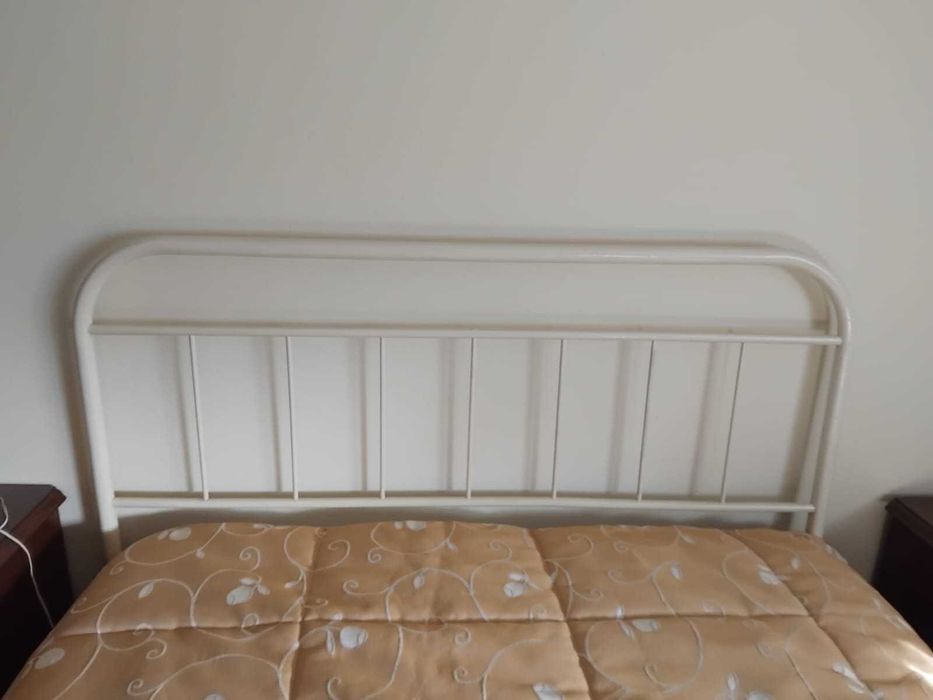 Cama com colchão