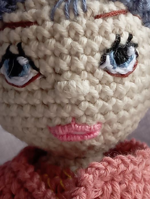 Lalka na szydełku. Zabawka bezpieczna. Laleczka maskotka. Amigurumi.