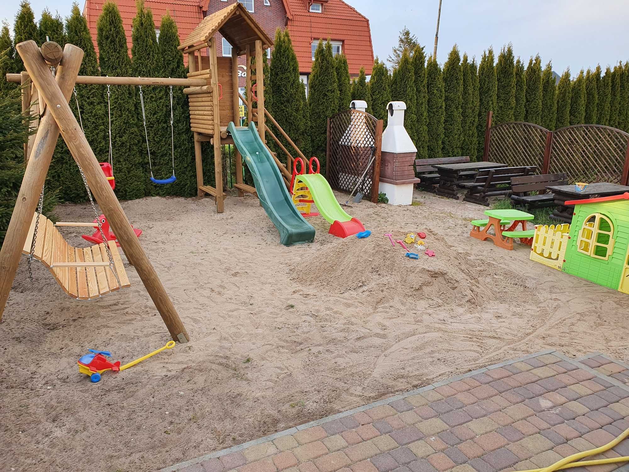 Komfortowe domki nad morzem blisko plaży i blisko centrum w Jarosławcu