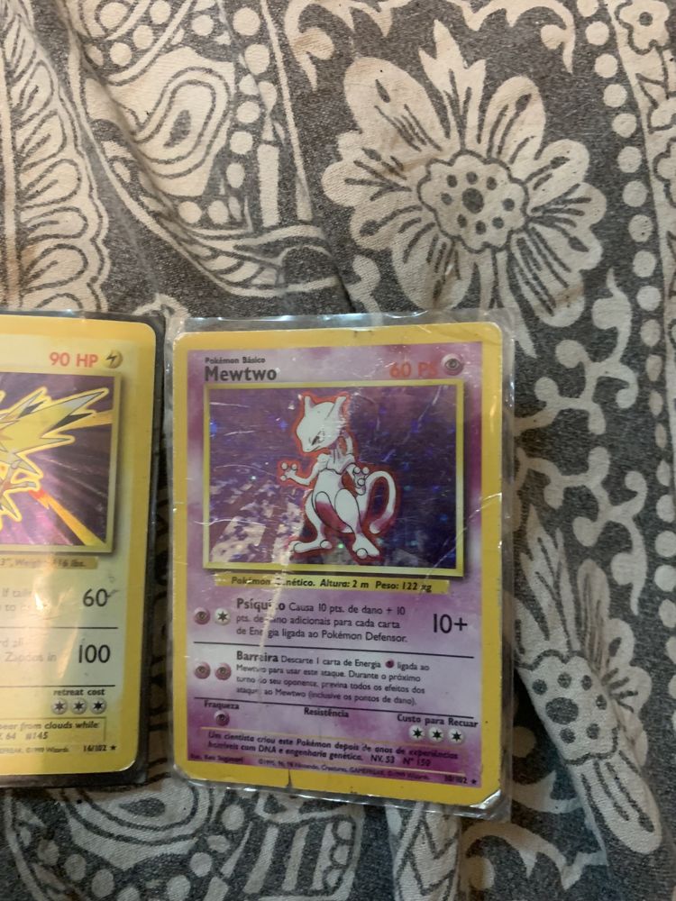 Vendo cartas pokemon - duas raras primeira edição