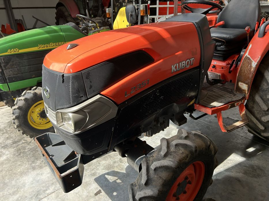 Kubota L2351 sadowniczy Ciągnik komunalny / Kubota M6060