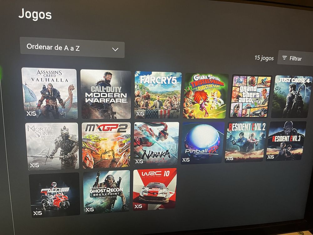 Vendo Xbox serios x com 1 comando a bataria varios jogos