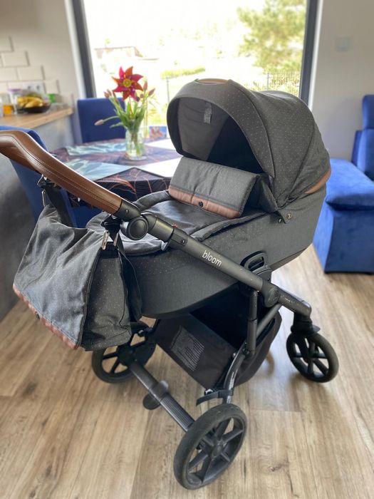 Wózek dziecięcy 2w1 Roan Bloom – gondola + spacerówka