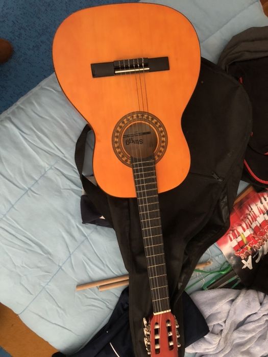 Viola stagg como nova