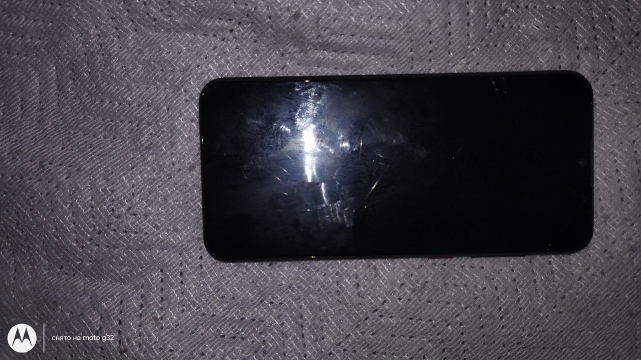 телефон ZTE   ..