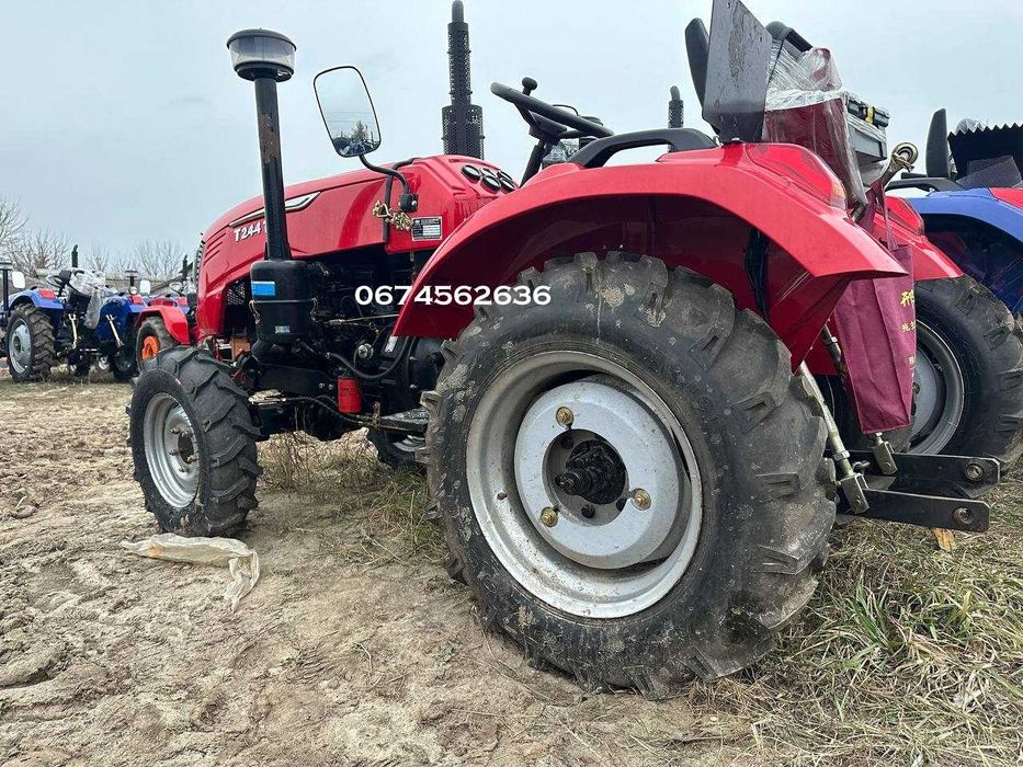 Трактор Xingtai T 244 THL 3 цилінд Ведучий перед Двигун КМ385ВТ Кредит