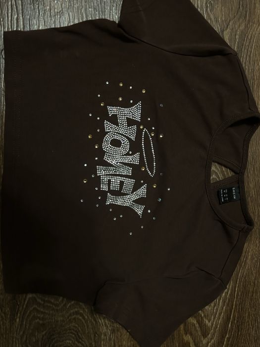 топ летний с вырезом на спине