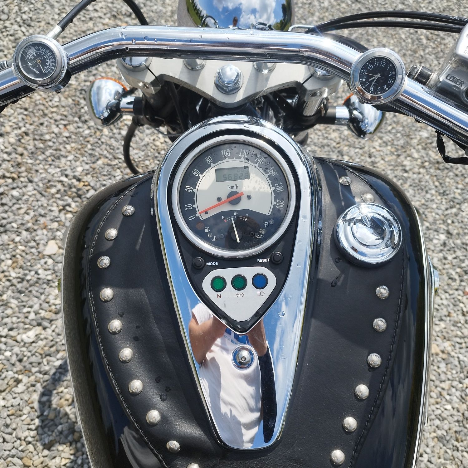 Kawasaki Vulcan VN 900 custom