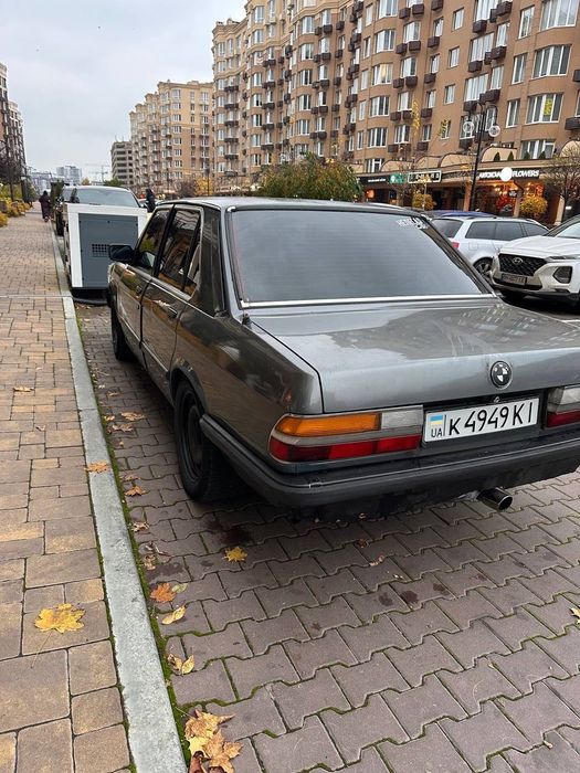 Бандітка БМВ Е28