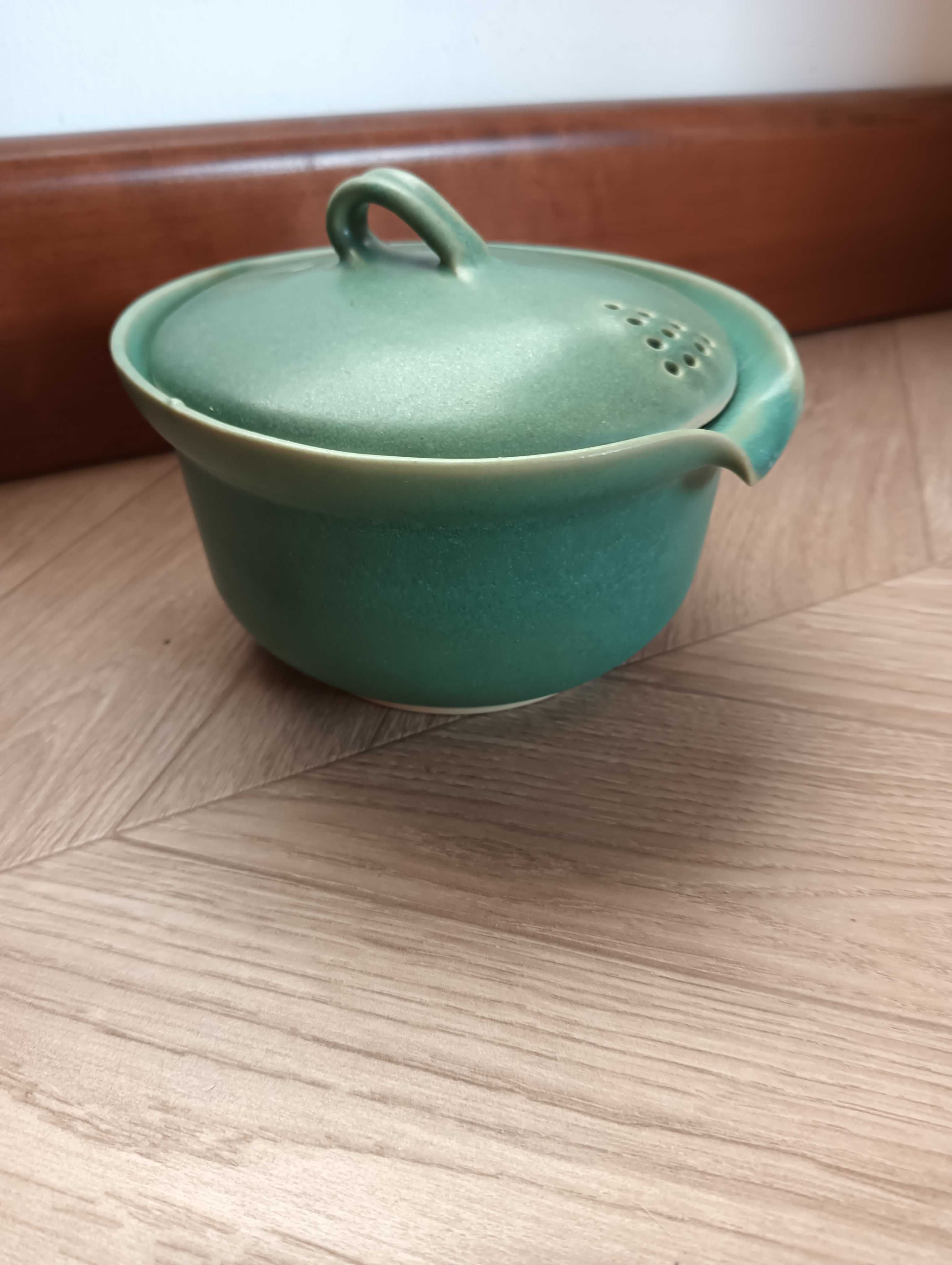 Ceramiczny pojemnik z pokrywką do herbaty lub na imbir