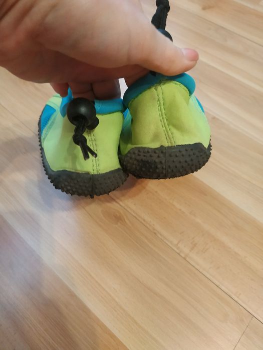 Супер легкі кросівки 38