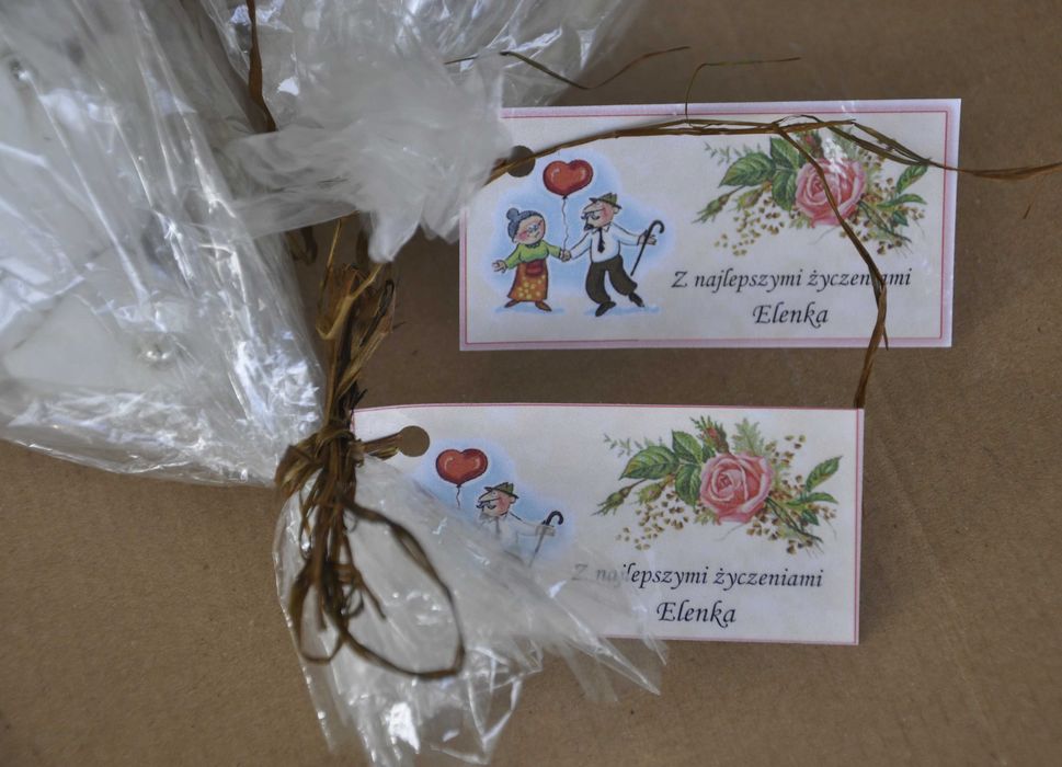 Choinki Świąteczne Wykonane Ręcznie z Płatków Kosmetycznych Nowe