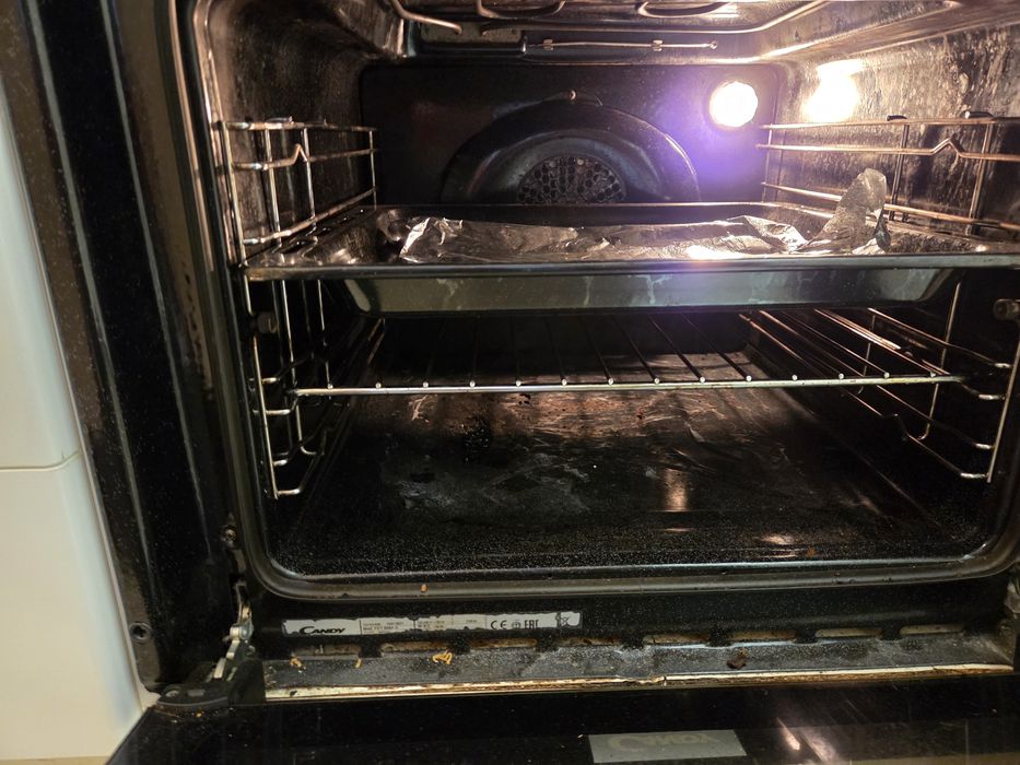 Forno Elétrico CANDY para Peças
​Título: Forno CANDY