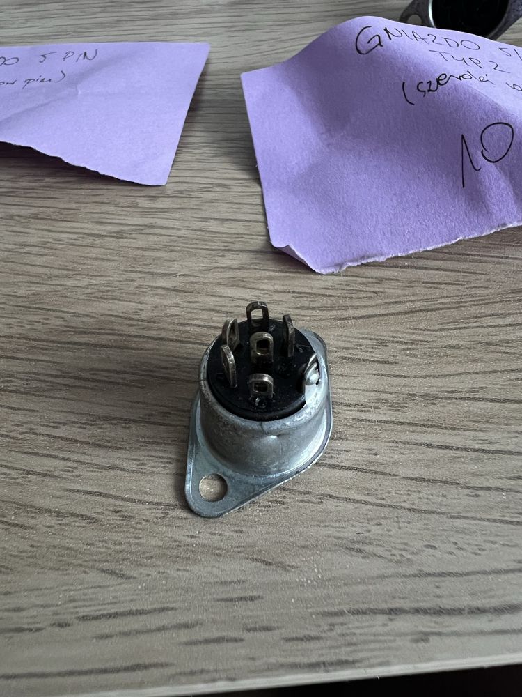 Gniazda UNITRA DIN 5 i 6 pin