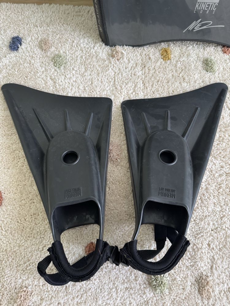 Pes de pato Stealth (M) + fixador Pride