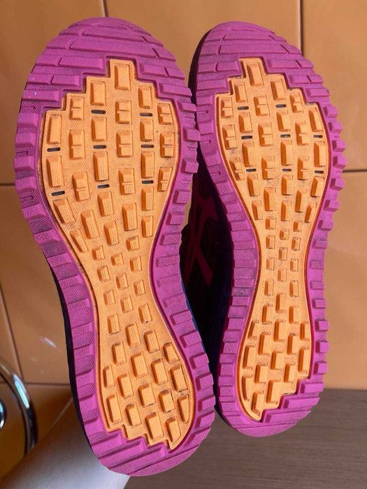 Кроссовки  Asics ALPINE XT 39 размер 24,5 см