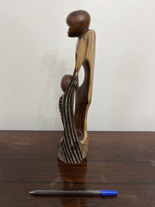 Estátua de sândalo- Moçambique