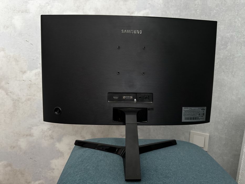 Монітор Samsung 23.5” 60-72hz.