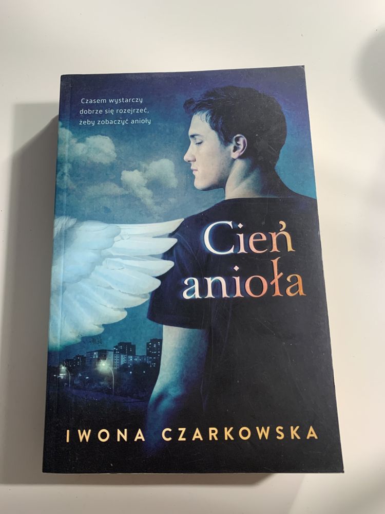 Książka „Cień anioła” Iwona Czarkowska