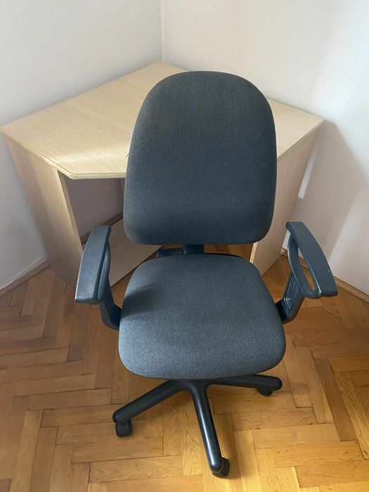 Biuro narożne + fotel biurowy