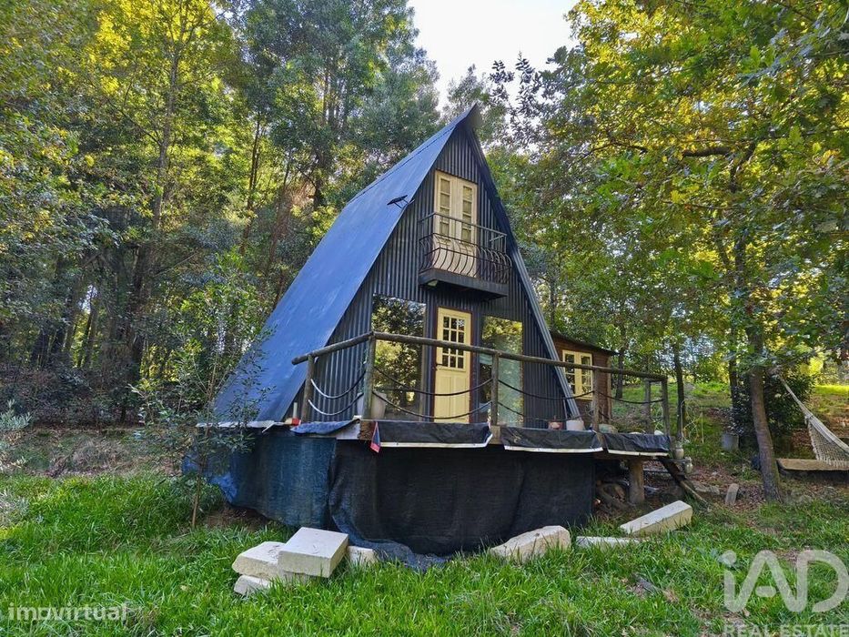 Terreno Agrícola em Rebordões (Santa Maria)