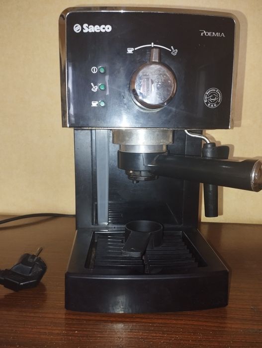 Продаю кофемашину б/у в идеальном состоянии