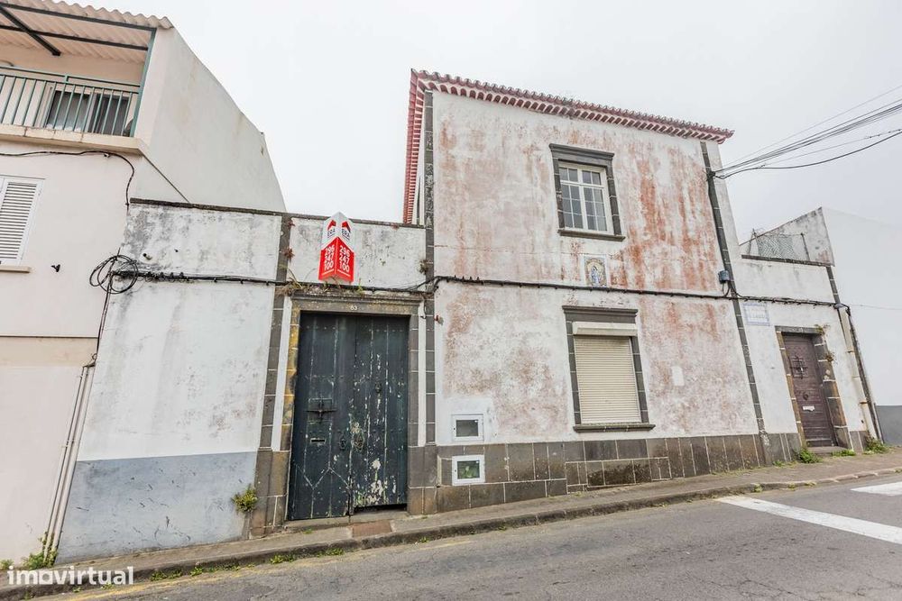 Moradia T4 - Rua do Paiol