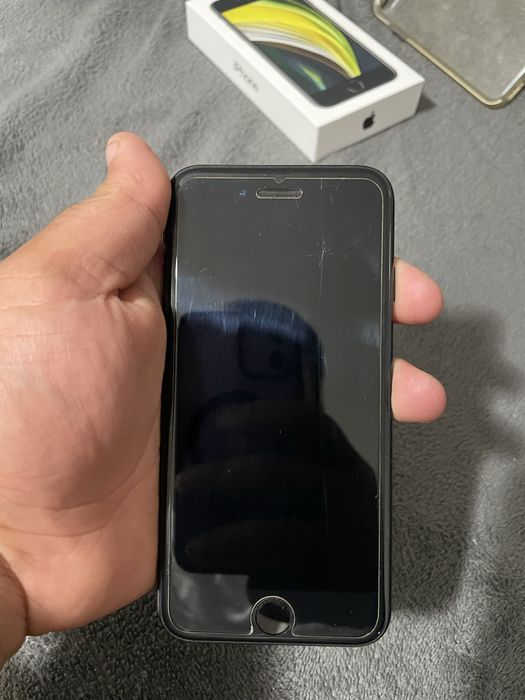 iPhone SE 2020 - 64GB - Preto