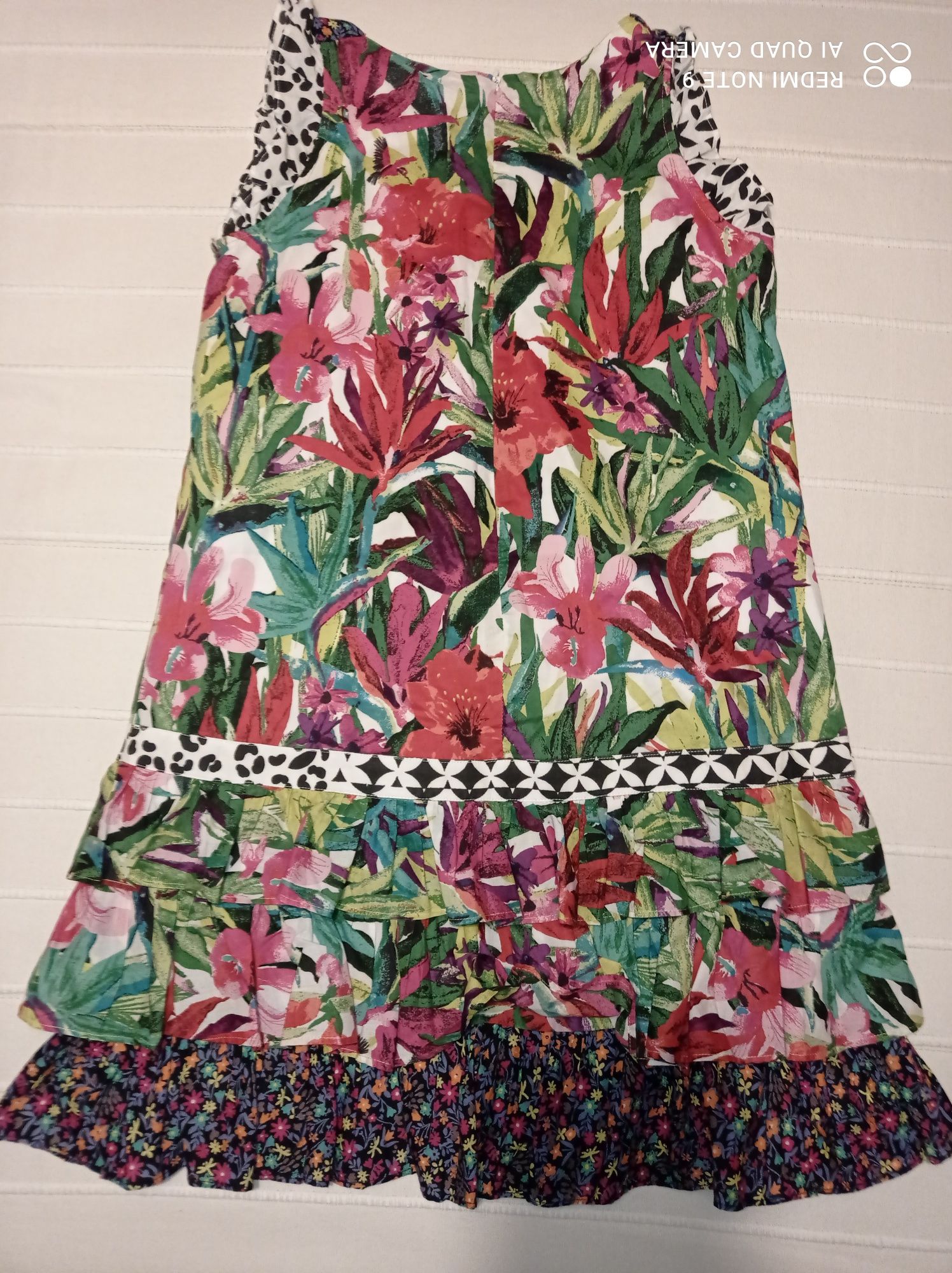 Vestido de menina CATIMINI motivos florais