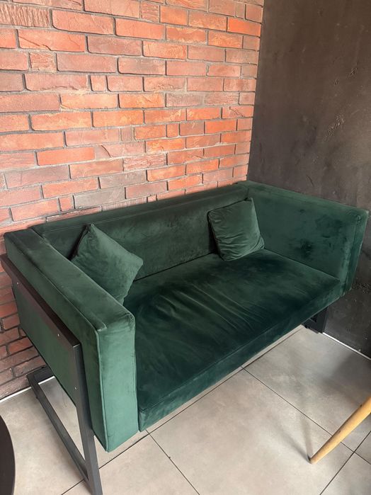 Велюровий диван у стилі «Loft»