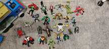 Figurki Ben 10 + samochód + zegarek + figurki superbohaterów