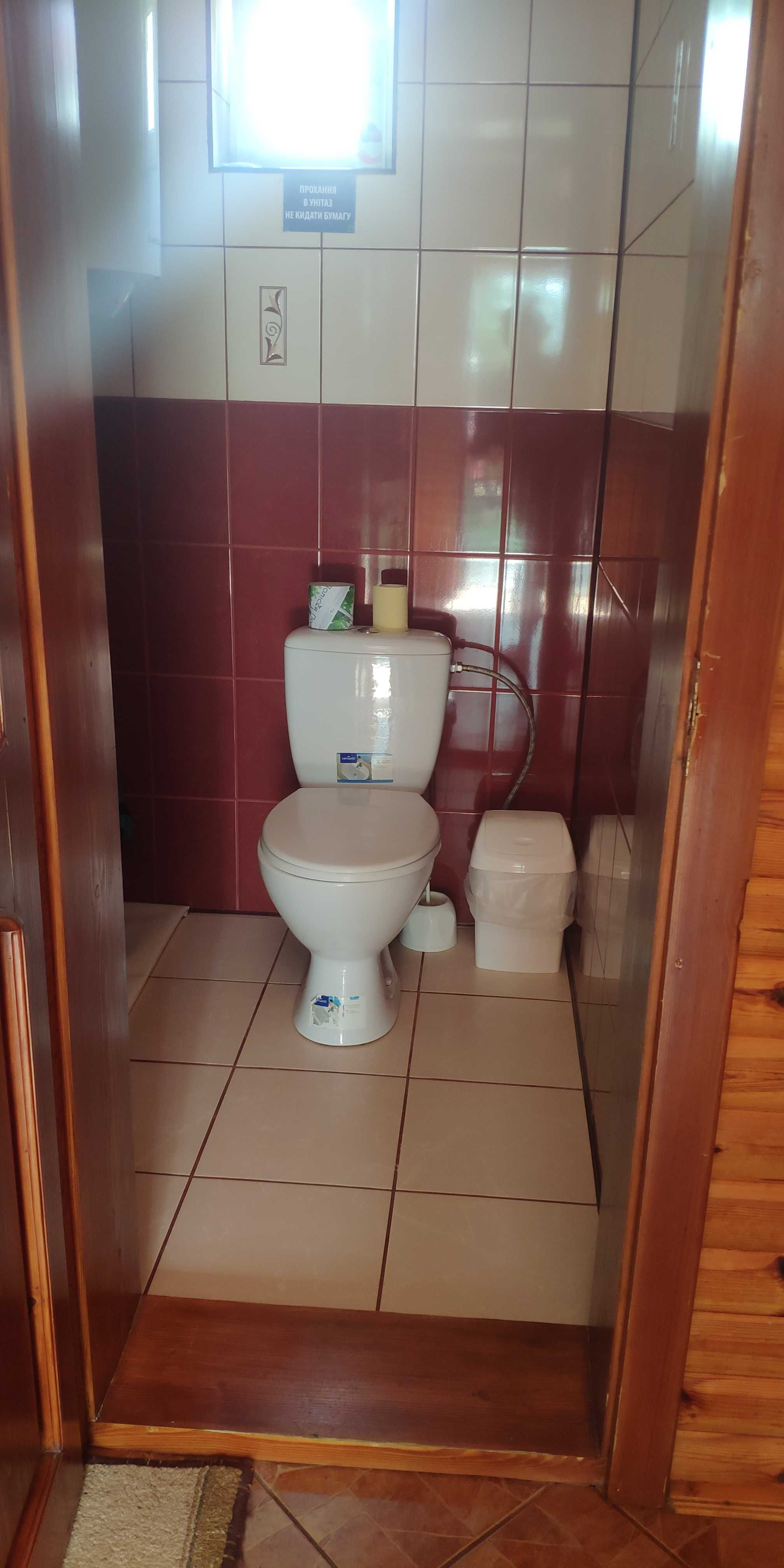 Здається будинок, в с.Дийда,,.біля озера