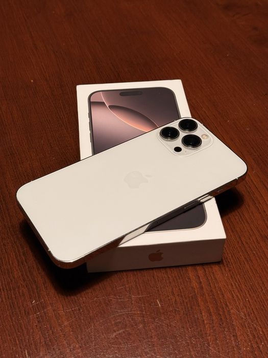Iphone 13 Pro Max 256 GB Biały komplet