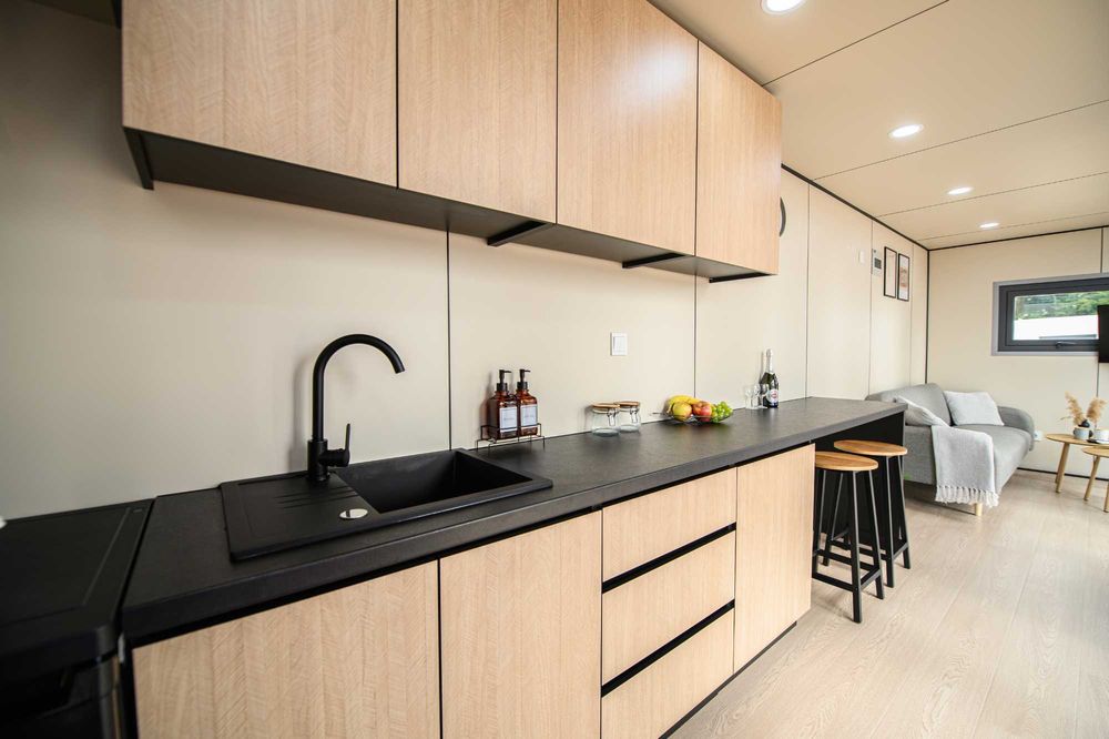 Nowoczesny gotowy domek mobilny, kontenerowy, modułowy,letniskowy.